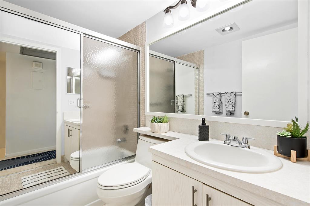 4087 Exeter E Unit: 4087