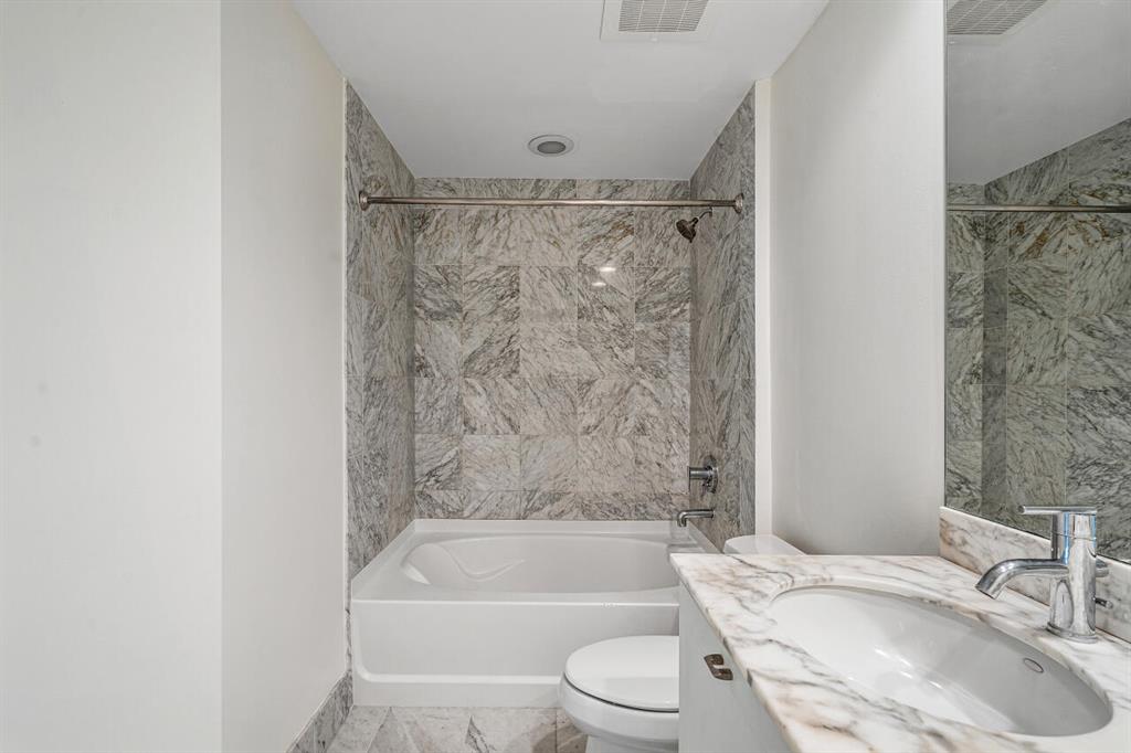 235 NE 1st Street Unit: 408