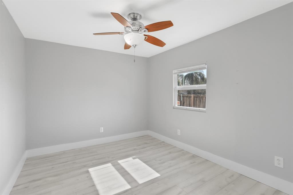 38 SW 8th Avenue