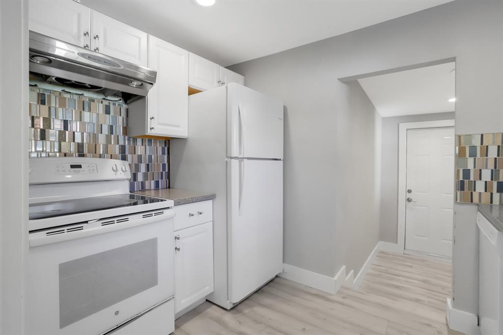 38 SW 8th Avenue