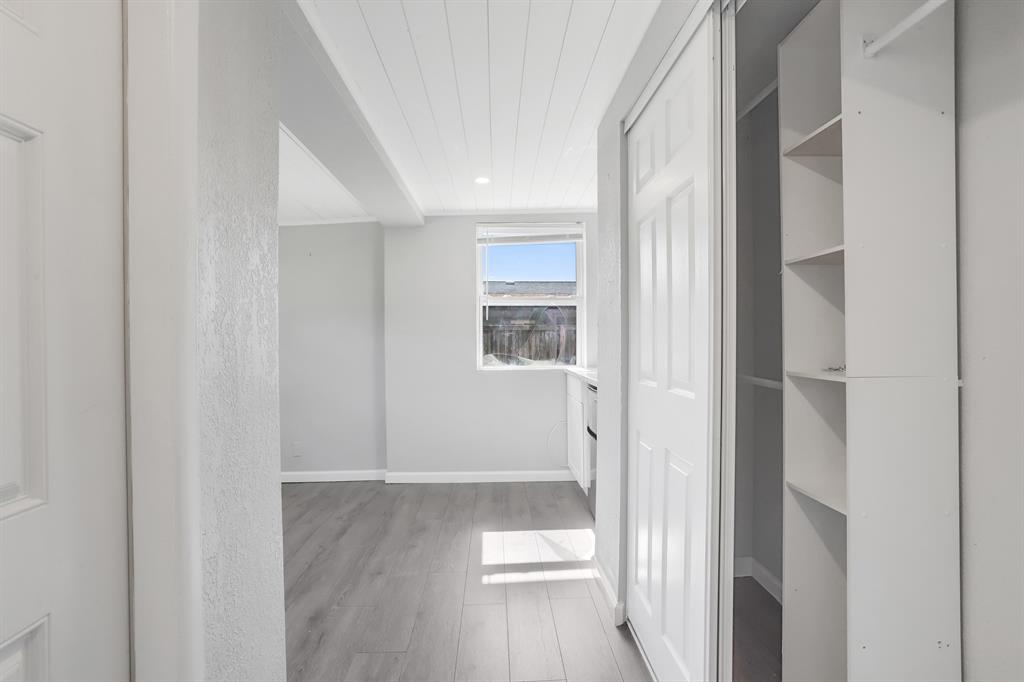 38 SW 8th Avenue