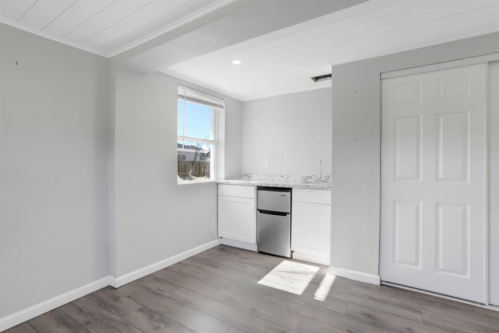 38 SW 8th Avenue