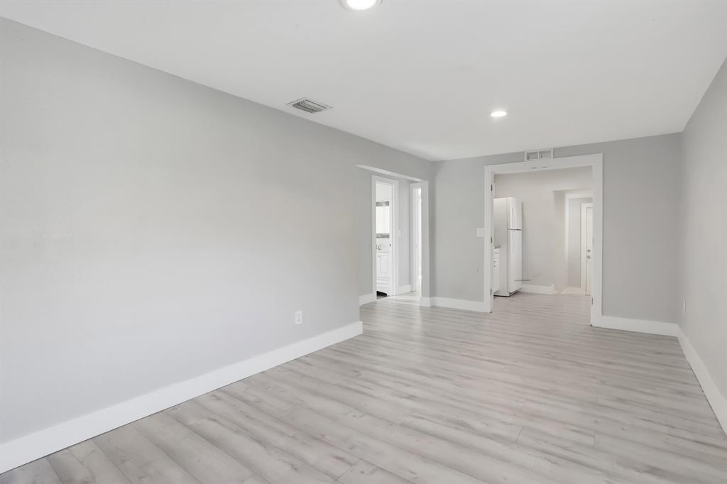 38 SW 8th Avenue
