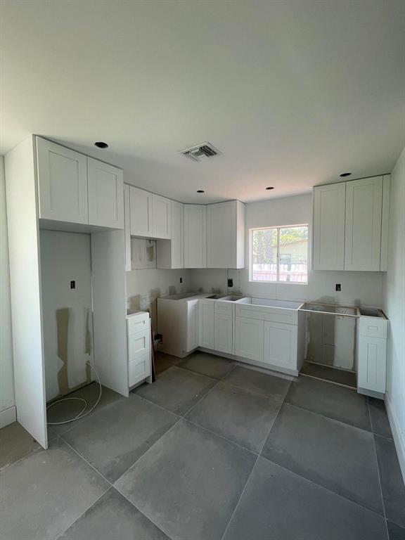 38 SW 8th Avenue