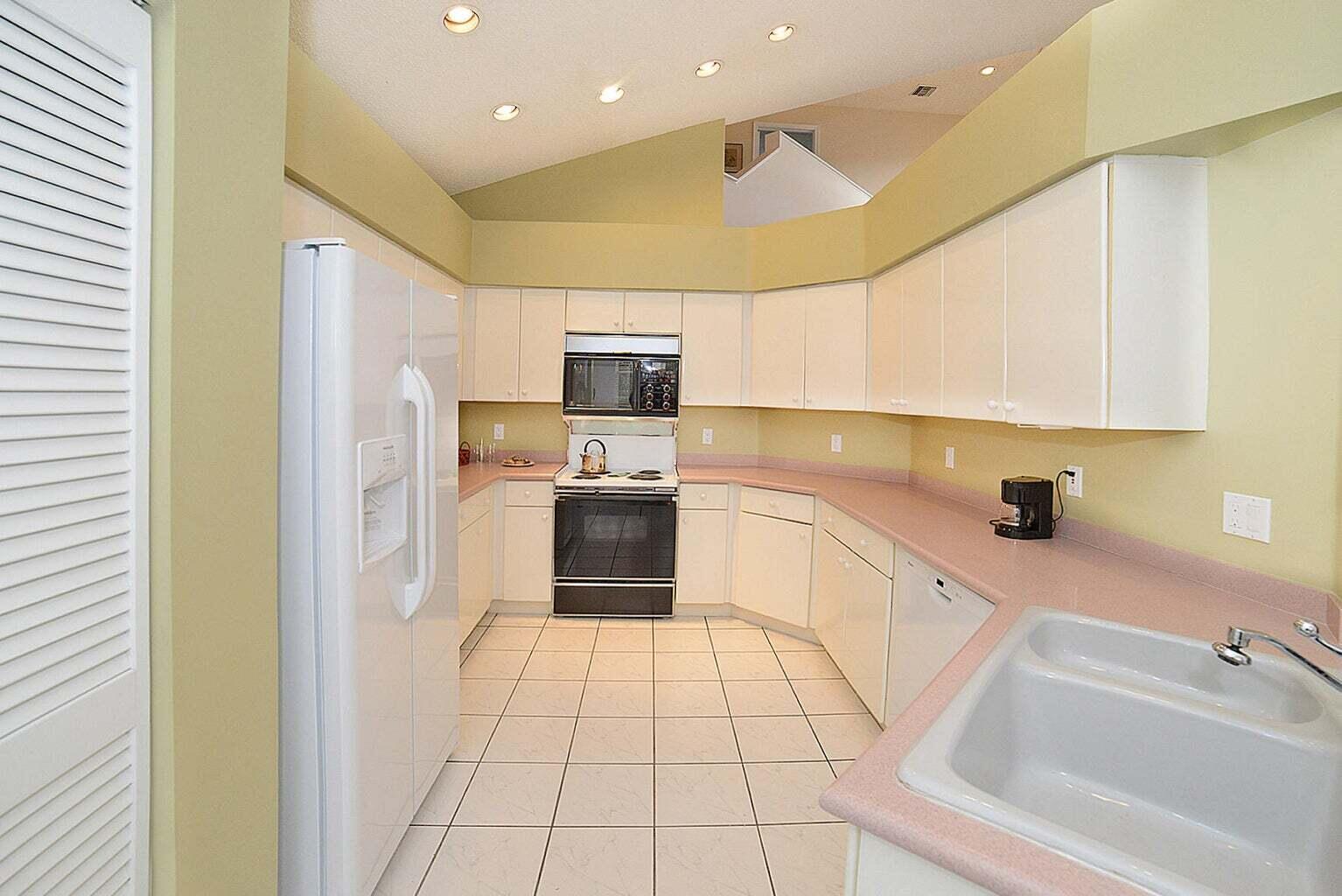 6695 NW 25th Court