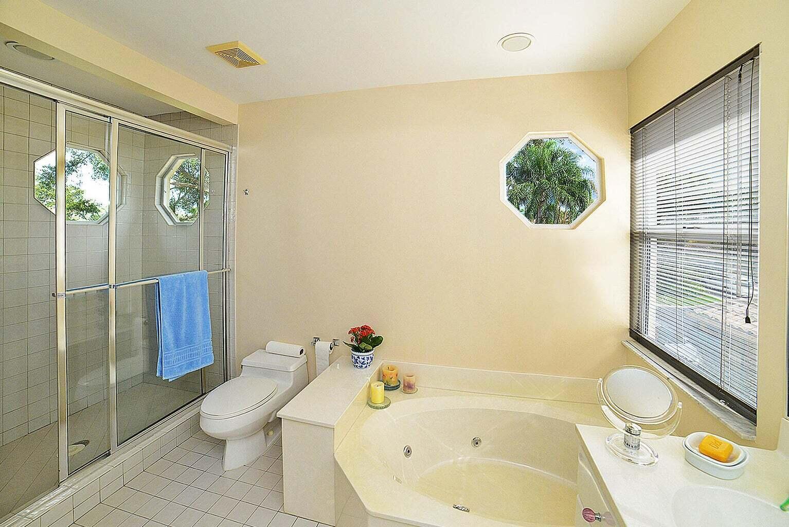 6695 NW 25th Court