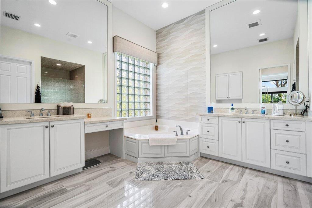 11913 Catskill Commons Lane
