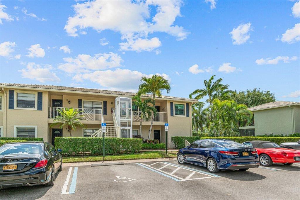11 Stratford Drive Unit: G