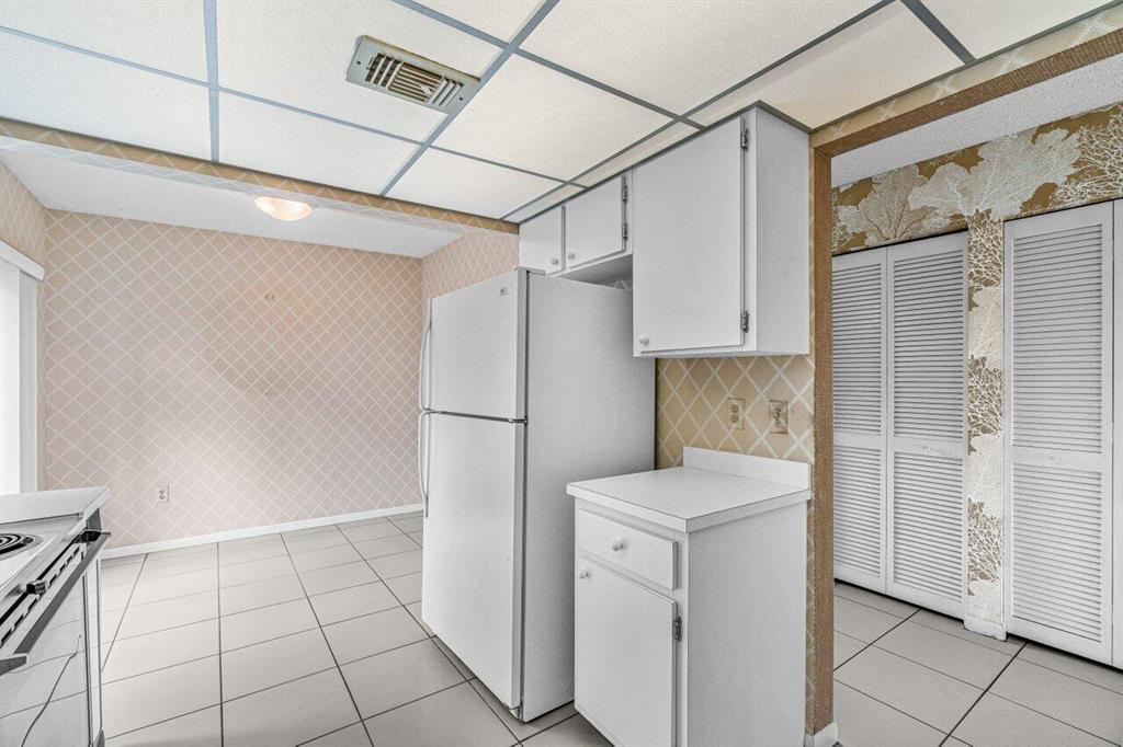 11 Stratford Drive Unit: G