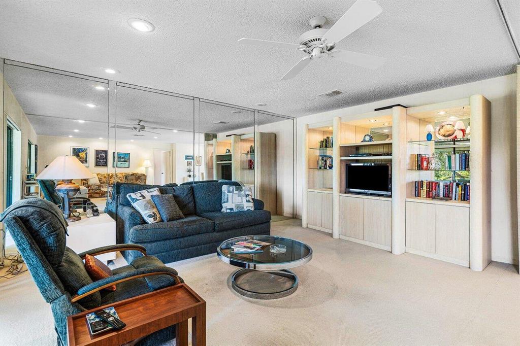 12 Southport Lane Unit: D