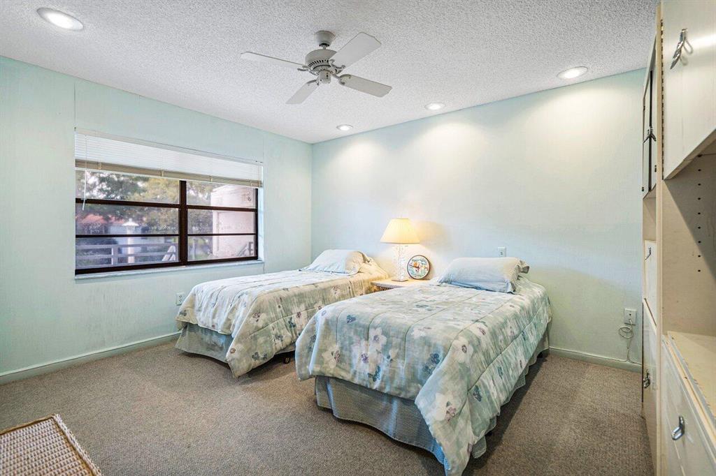 12 Southport Lane Unit: D