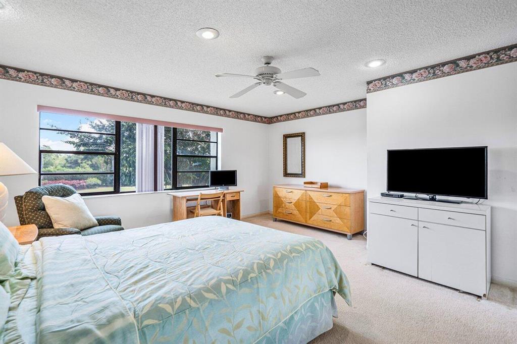 12 Southport Lane Unit: D