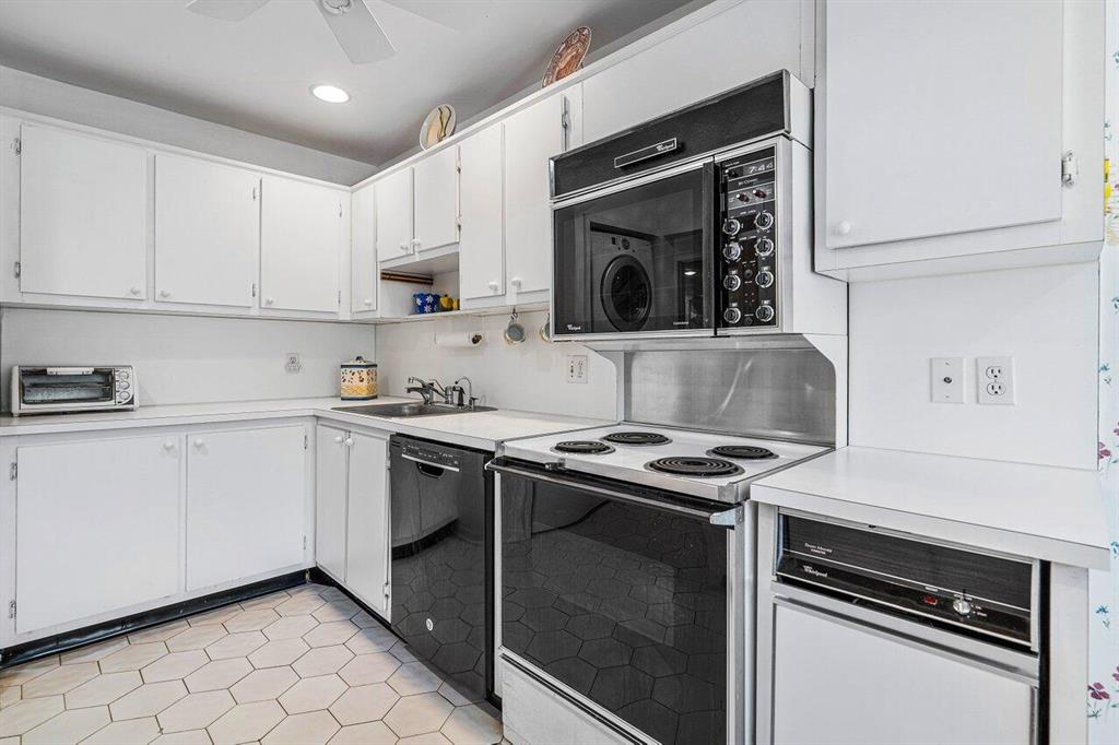 12 Southport Lane Unit: D