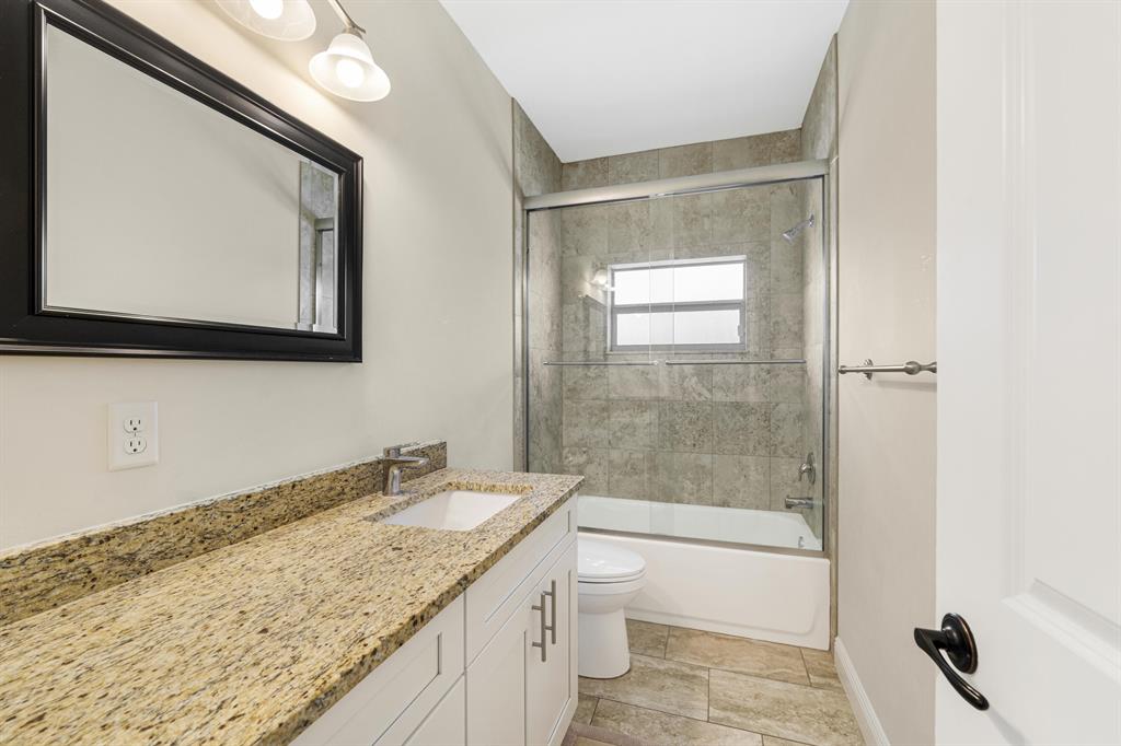 15089 Tangerine Boulevard