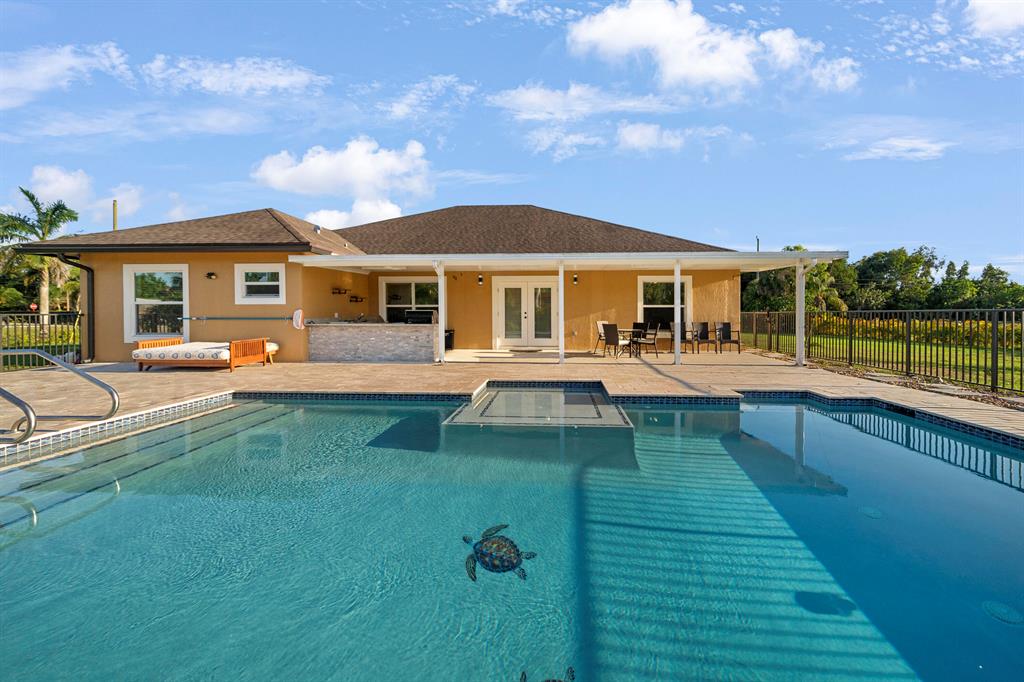 15089 Tangerine Boulevard