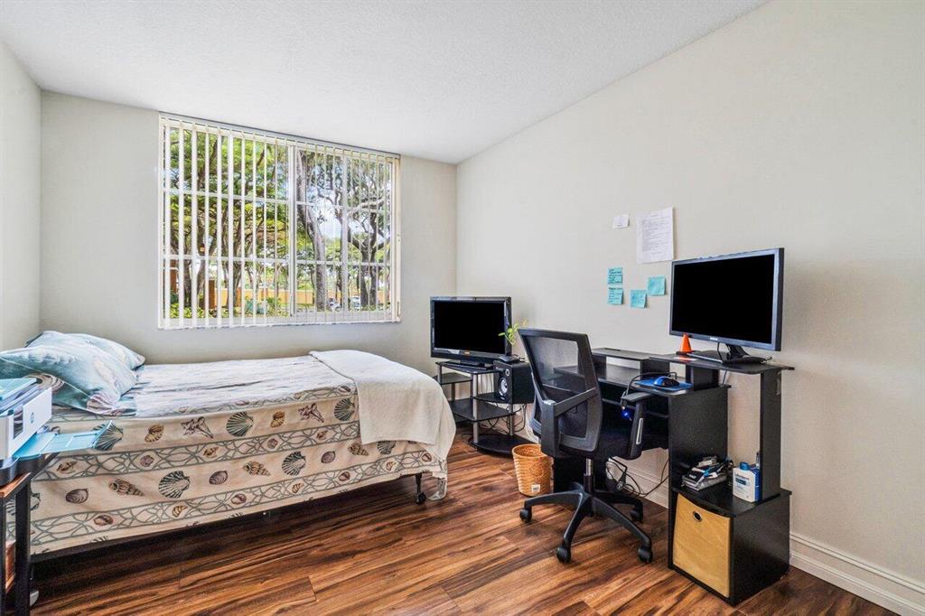110 Yacht Club Way Unit: 107