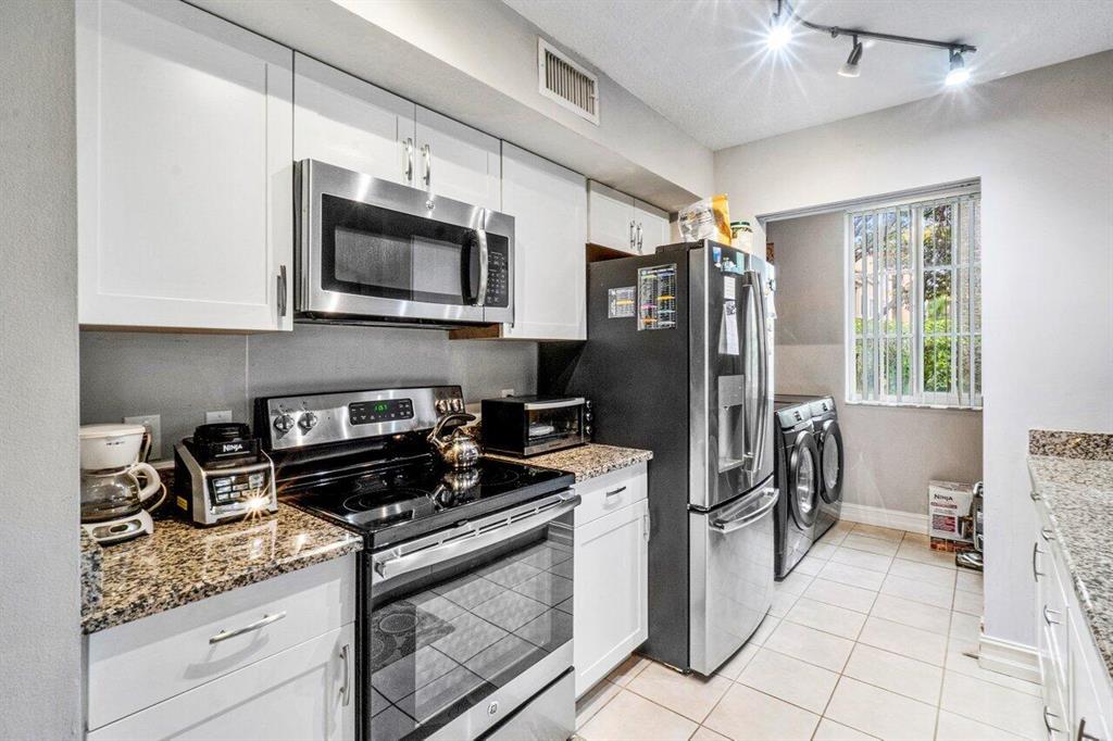 110 Yacht Club Way Unit: 107