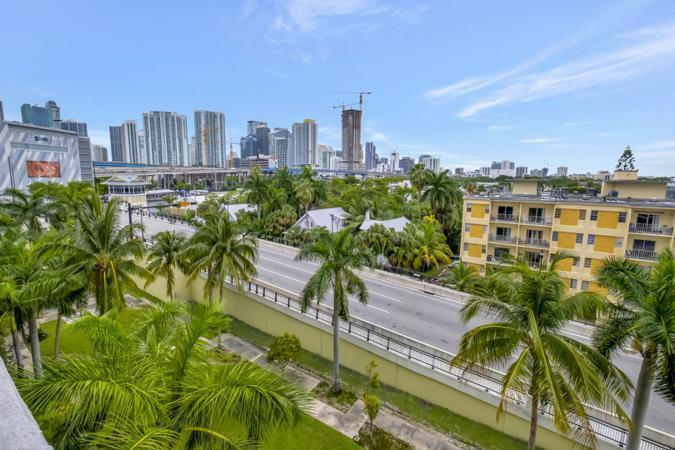 10 SW South River Drive Unit: 1405