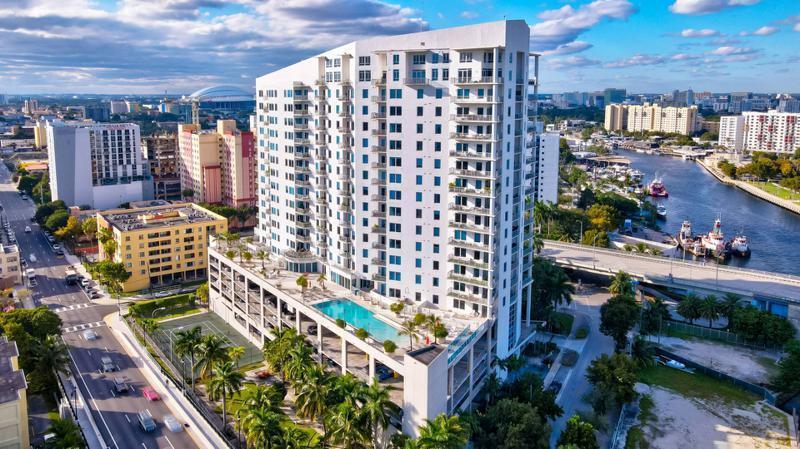 10 SW South River Drive Unit: 1405