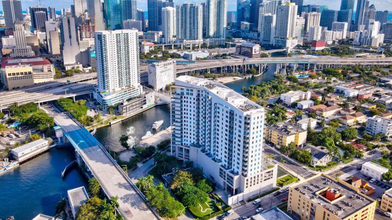 10 SW South River Drive Unit: 1405