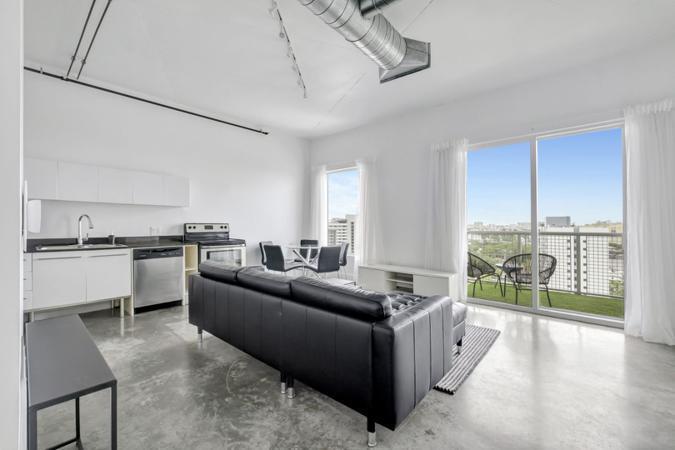 10 SW South River Drive Unit: 1405