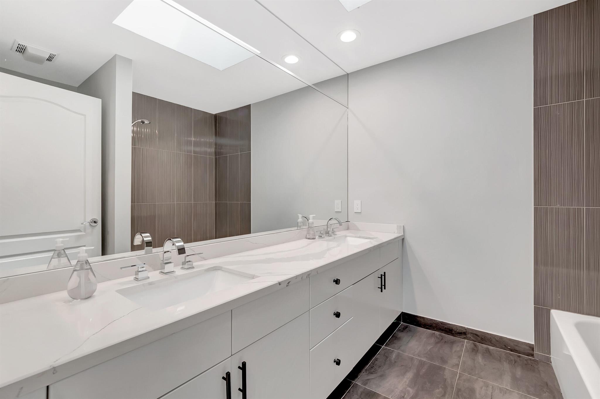 4078 NW 58th Street