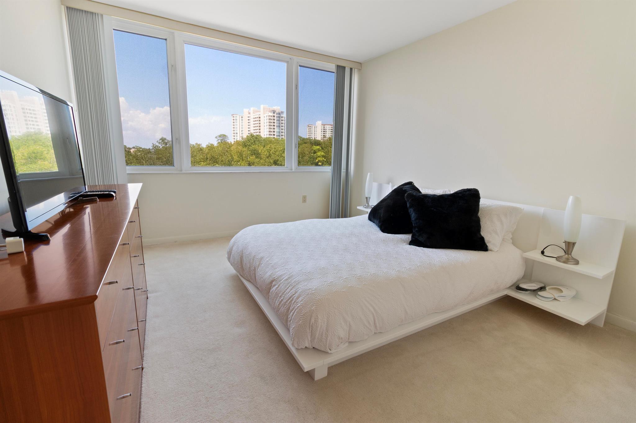 3912 S Ocean Boulevard Unit: 305