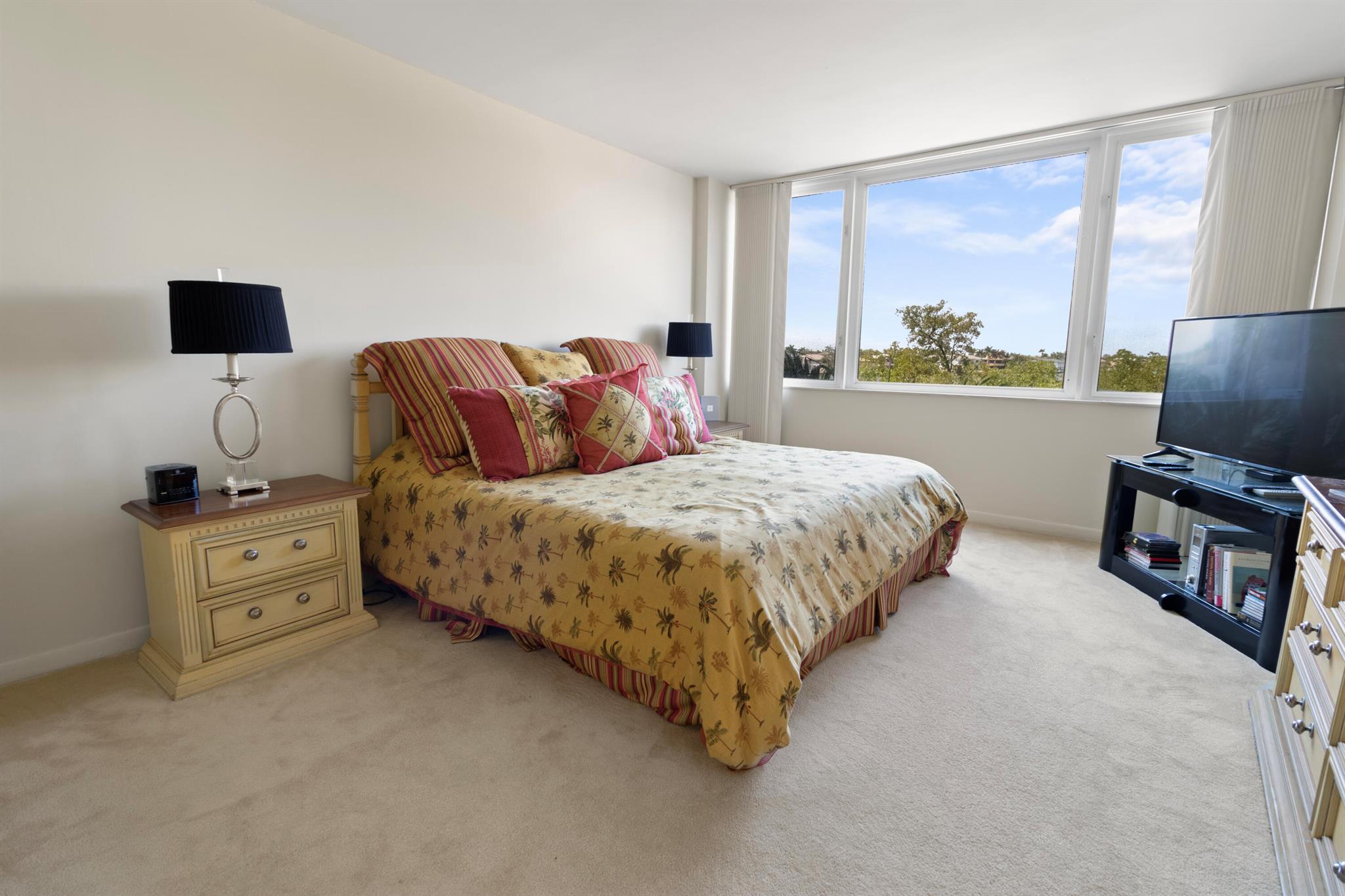 3912 S Ocean Boulevard Unit: 305