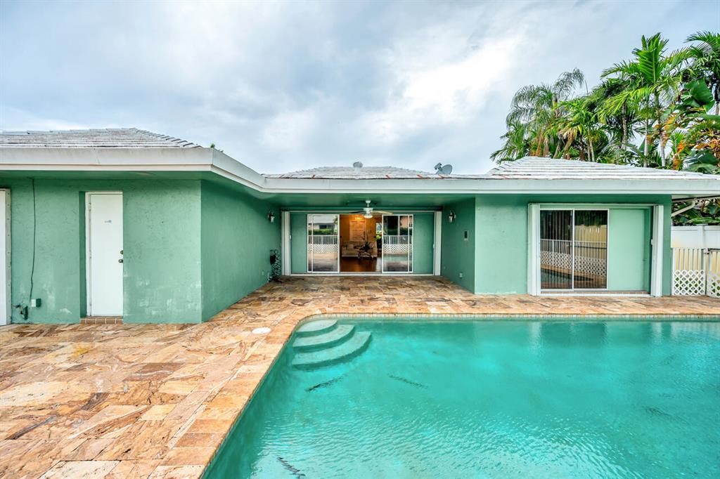 700 Valencia Drive
