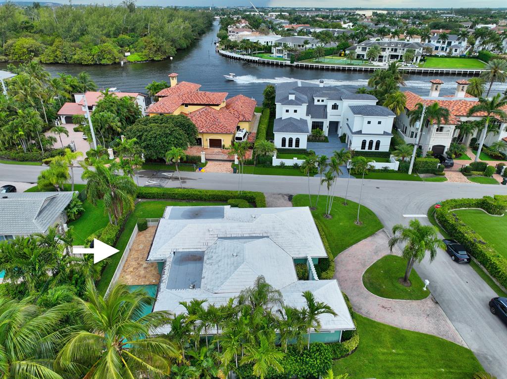 700 Valencia Drive