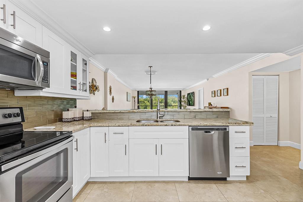 1631 Riverview Road Unit: 303