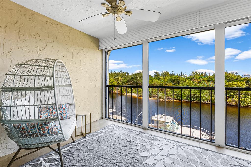 1631 Riverview Road Unit: 303