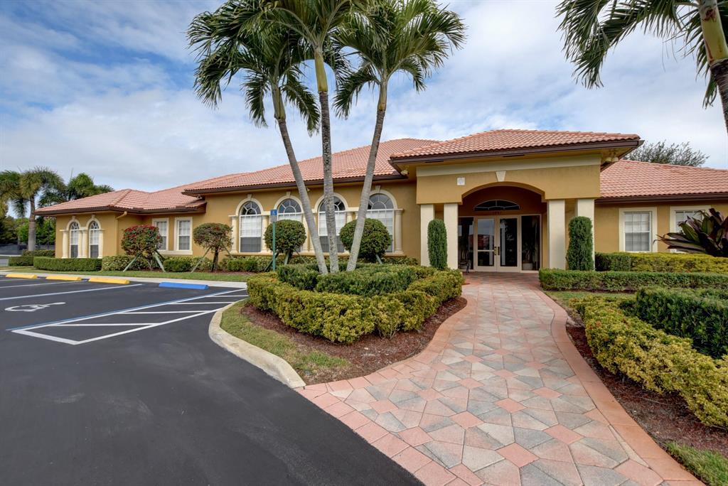 5815 Royal Club Drive
