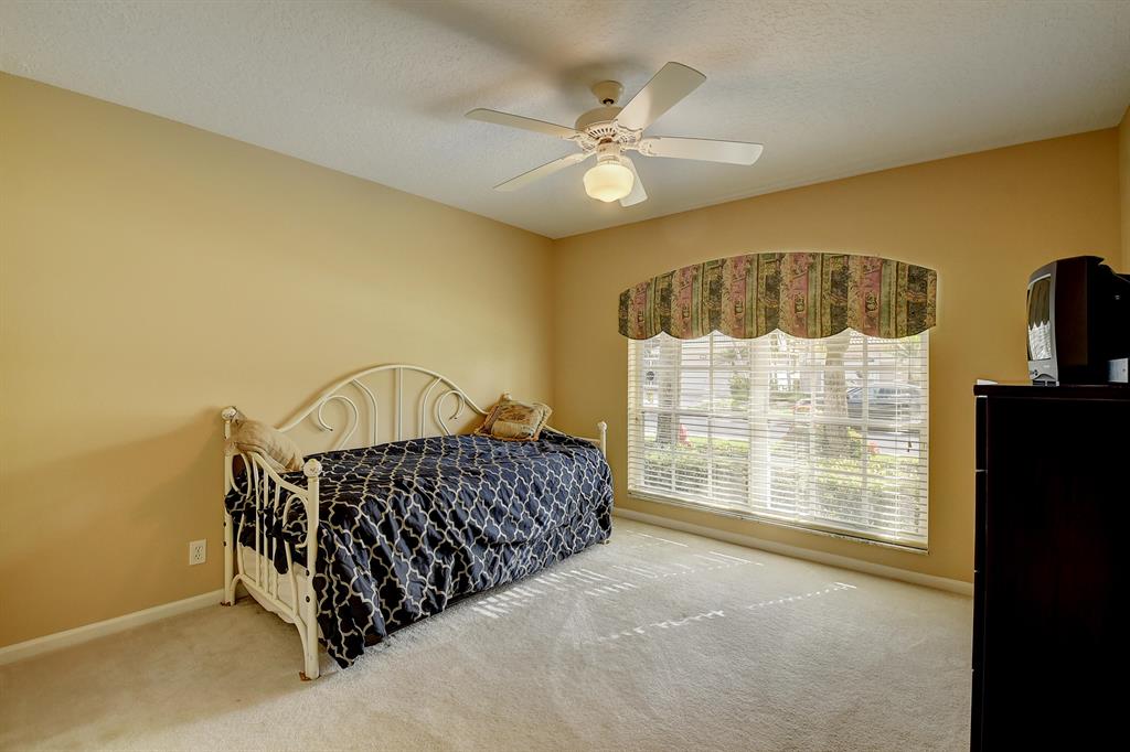 5815 Royal Club Drive