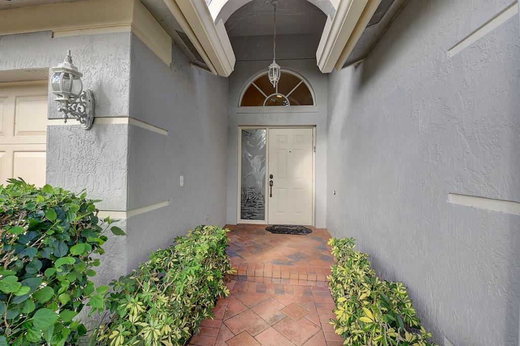 5815 Royal Club Drive