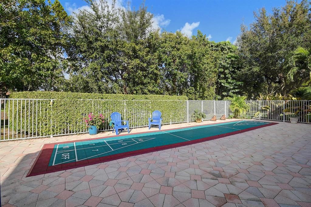 5815 Royal Club Drive