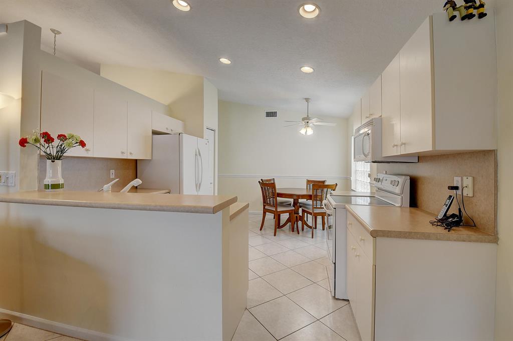 5815 Royal Club Drive