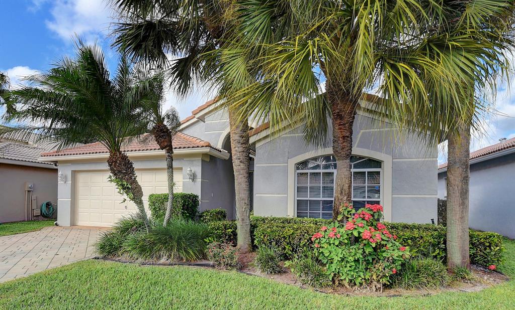 5815 Royal Club Drive