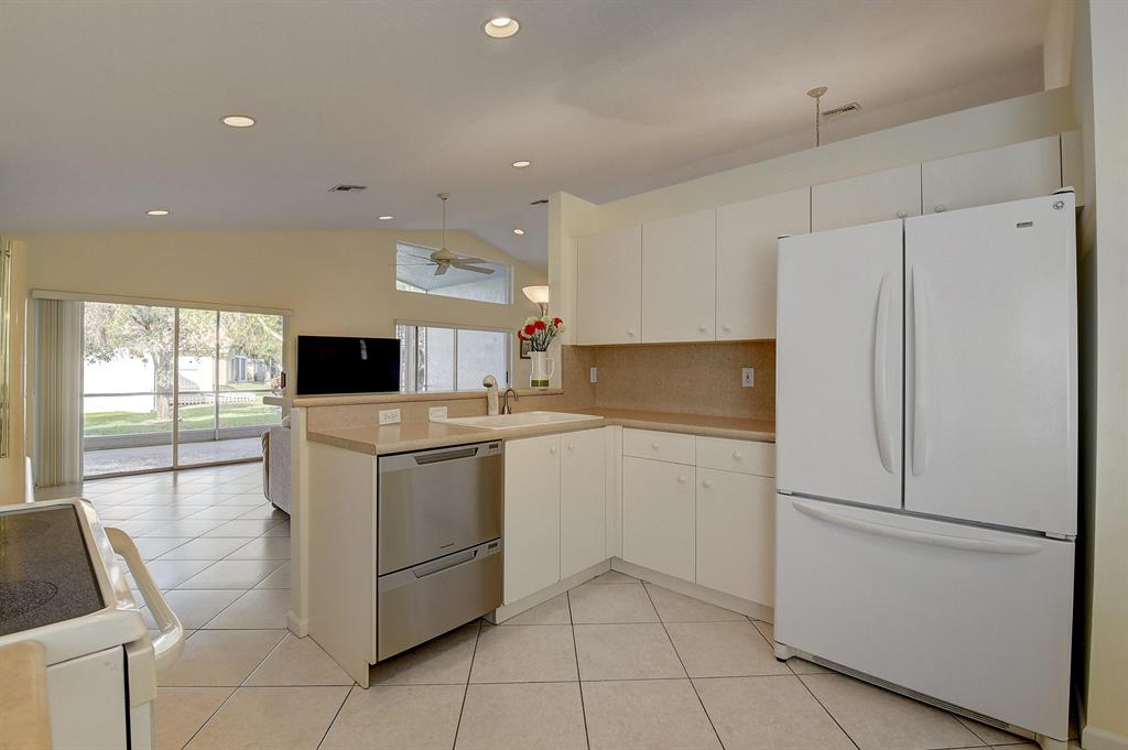 5815 Royal Club Drive