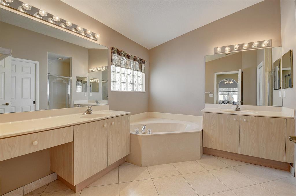 5815 Royal Club Drive
