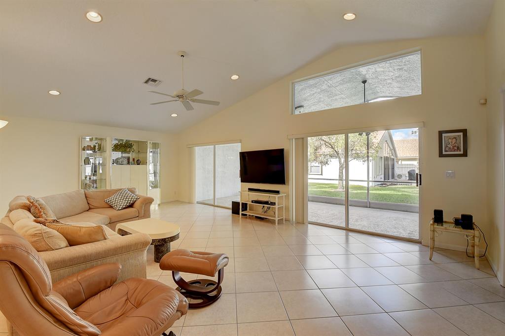 5815 Royal Club Drive