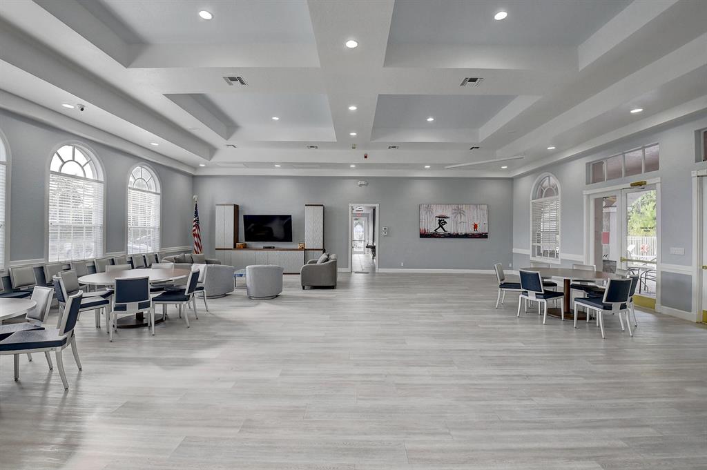 5815 Royal Club Drive