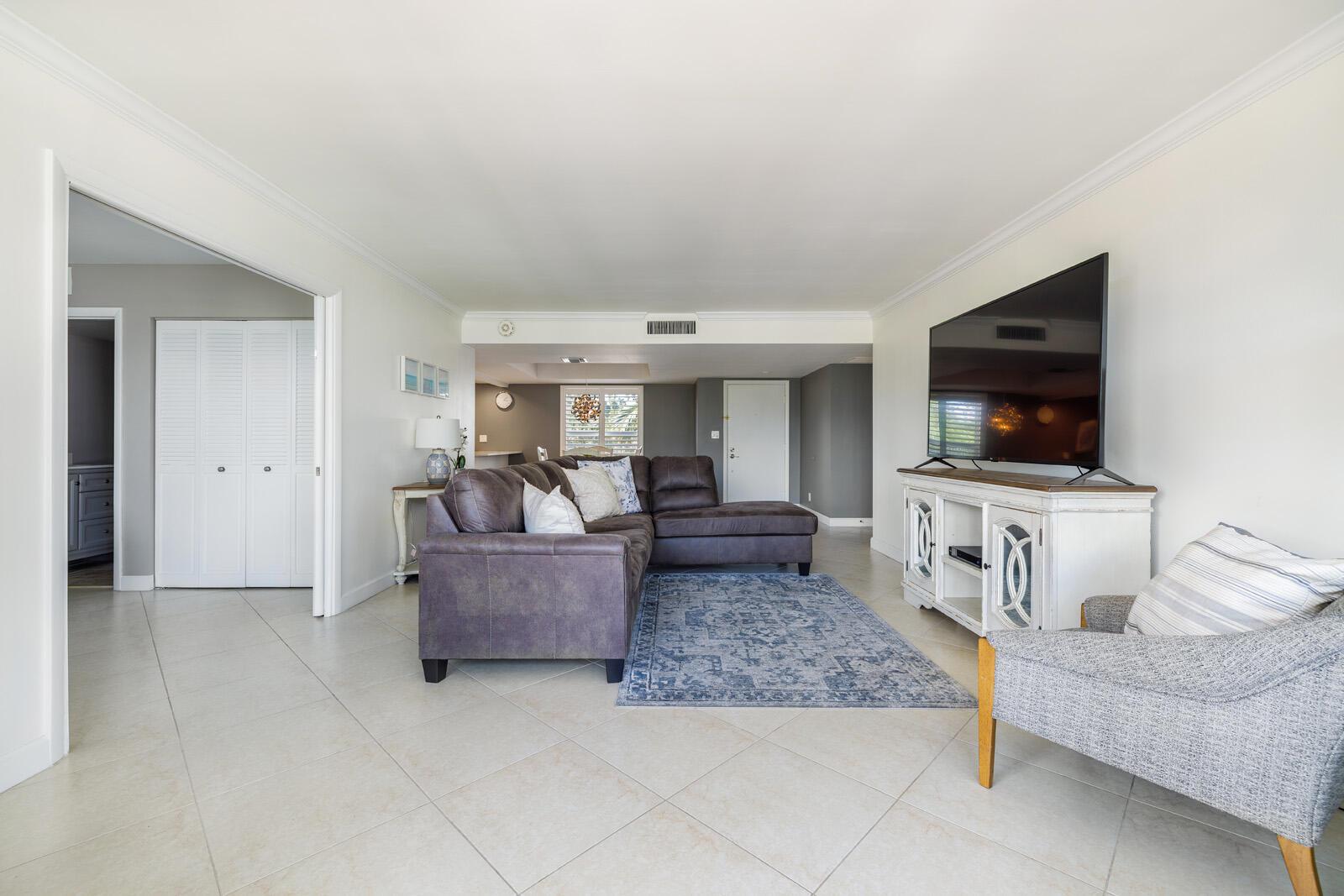 1 Harbourside Drive Unit: 4305