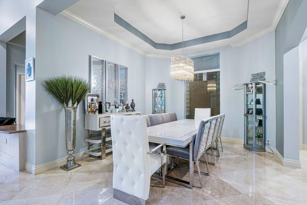 17771 Lake Azure Way