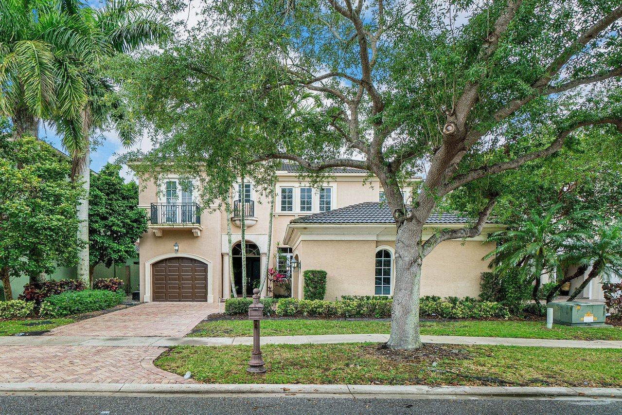 17771 Lake Azure Way