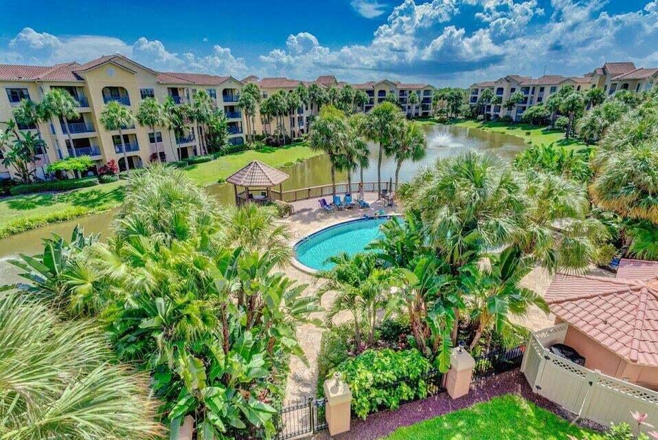 700 Uno Lago Drive Unit: 402