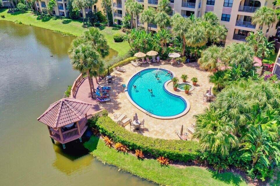 700 Uno Lago Drive Unit: 402