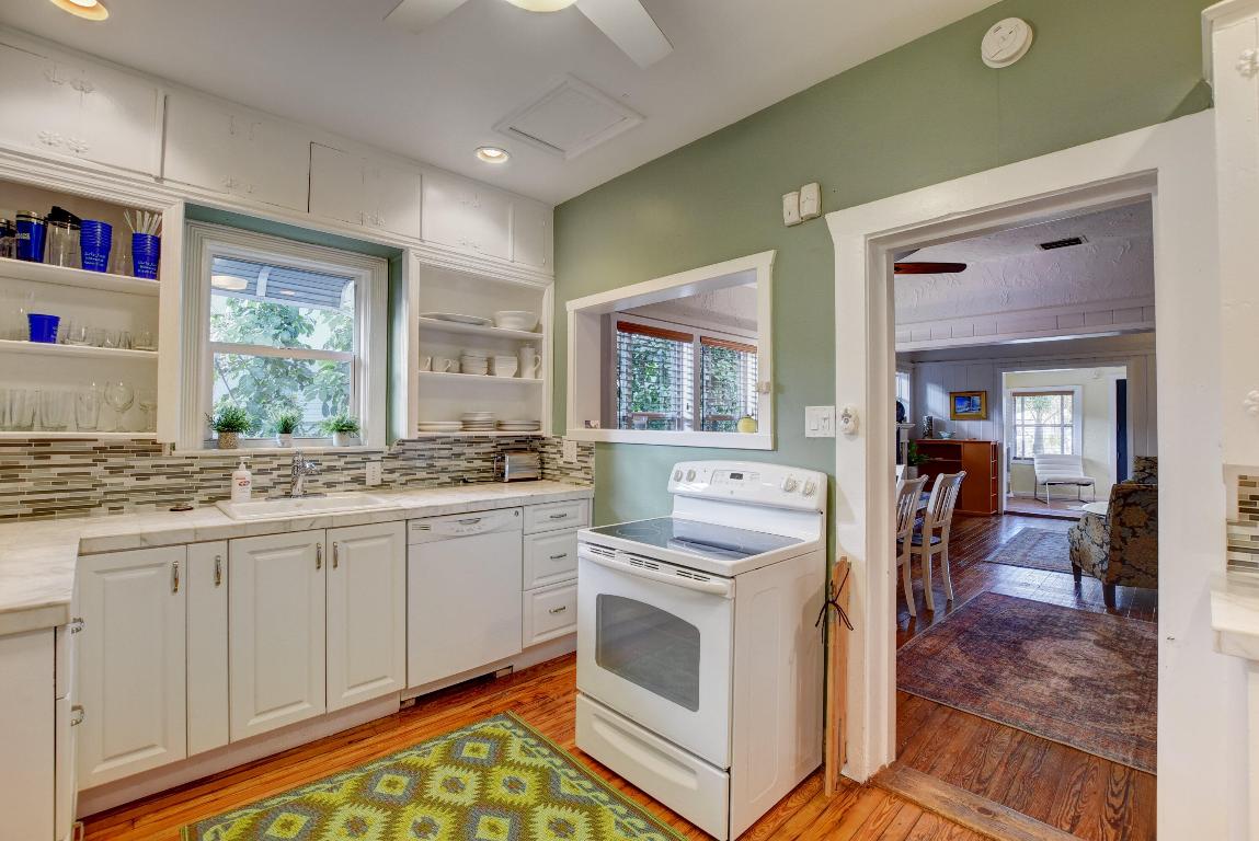 226 NE 10th Street