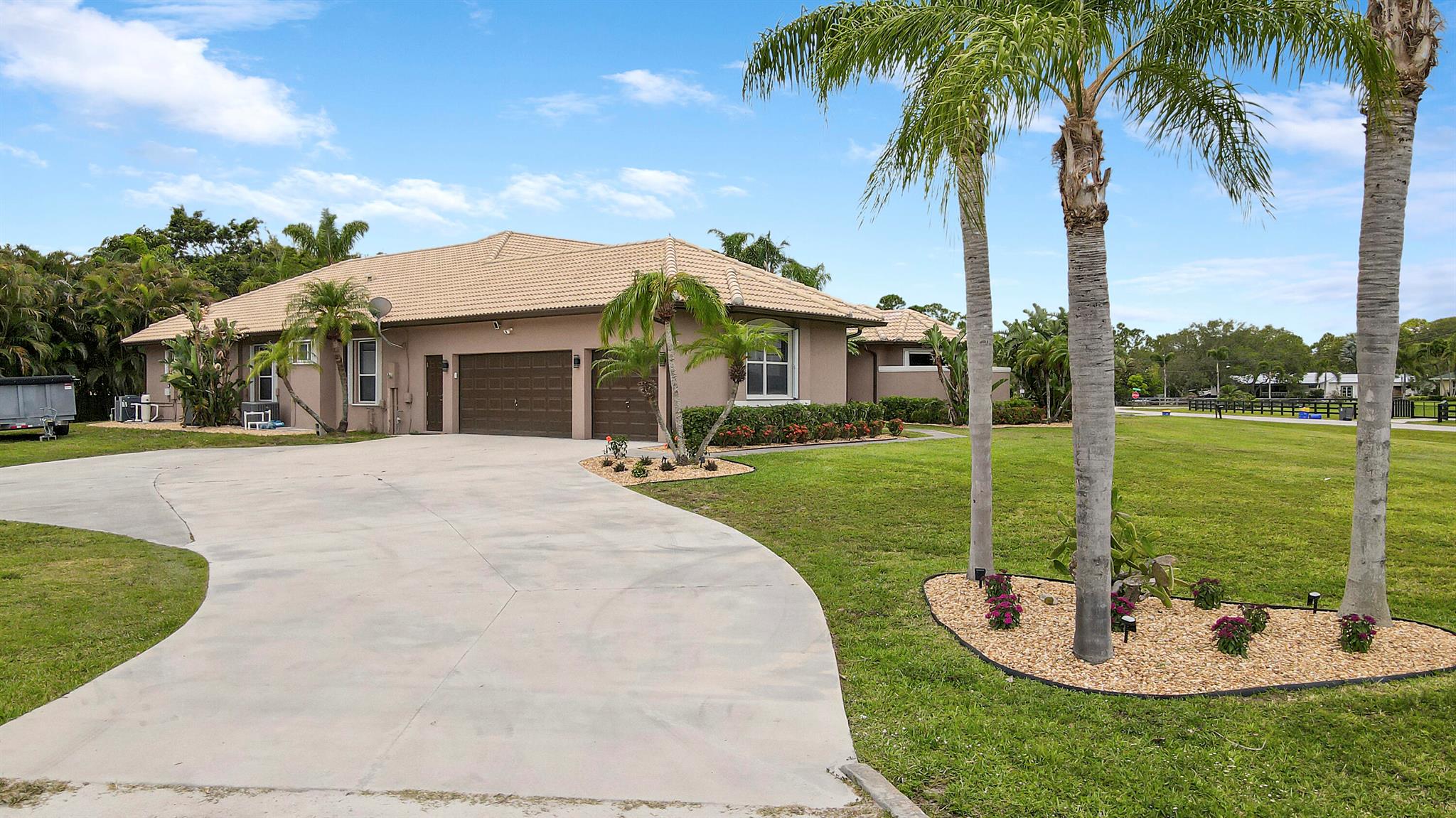 7890 165th Street N