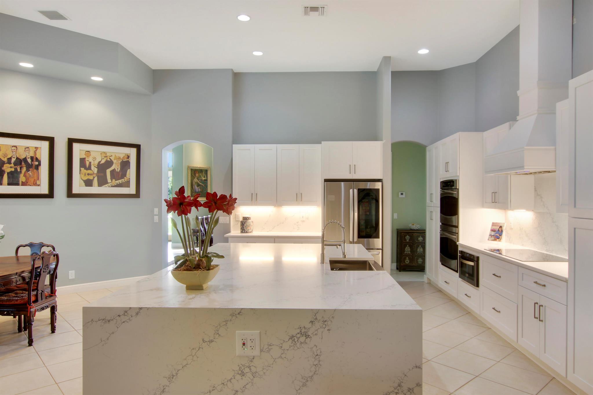 7890 165th Street N